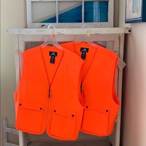 Mossy Oak orange vests X2